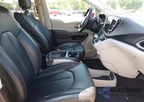 2017 Chrysler Pacifica Touring-L from USA, damaged, VIN 2C4RC1BG9HR519449